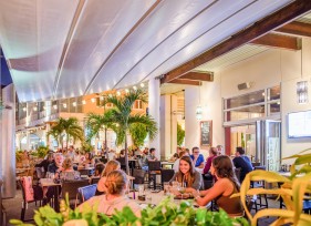 The Best Bars in Seven Mile Beach