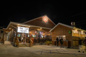 Kids Eat Free at The Hive