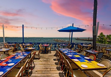 The Best Waterfront Restaurants in Grand Cayman | Cayman Good Taste