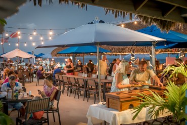 Macabuca Bar & Grill