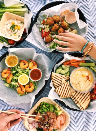  Tortuga Cayman Food 