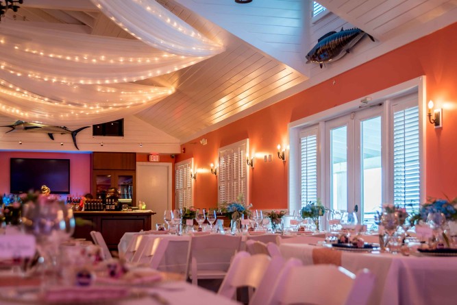 yacht club restaurant cayman islands